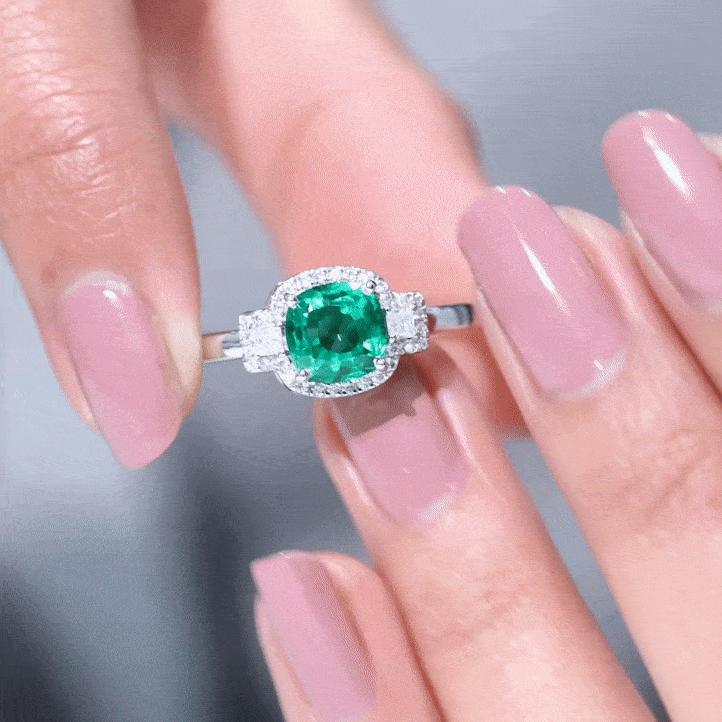 Lab Grown Emerald Ring – Cushion Cut 2 Carat Emerald Diamond Statement Engagement