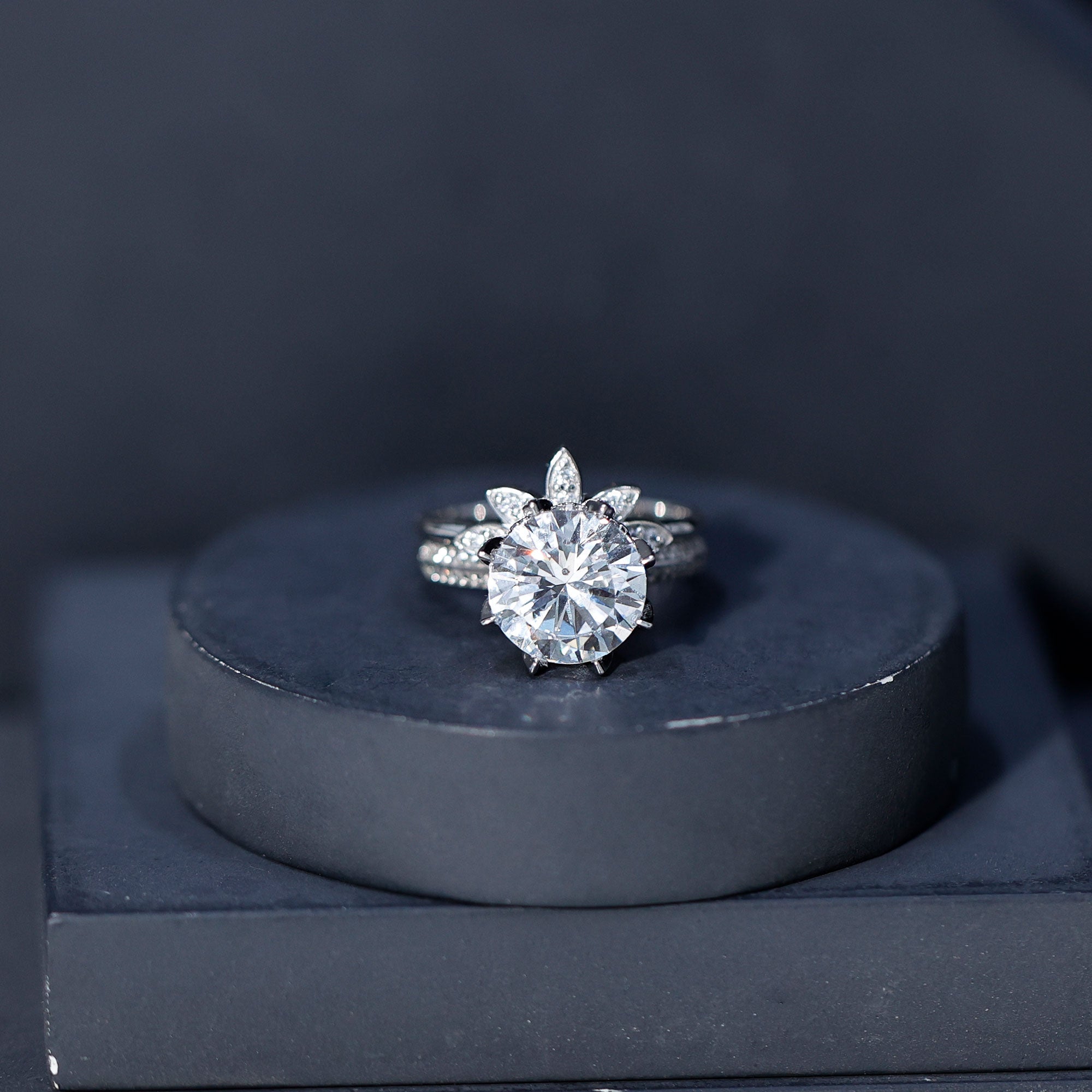 10MM Round Moissanite Flower Engagement Ring With Enhancer