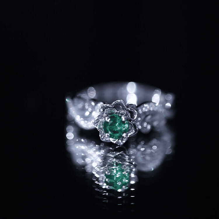 Lab Grown Emerald Ring – Flower Diamond Ring with Certified Green Gemstone