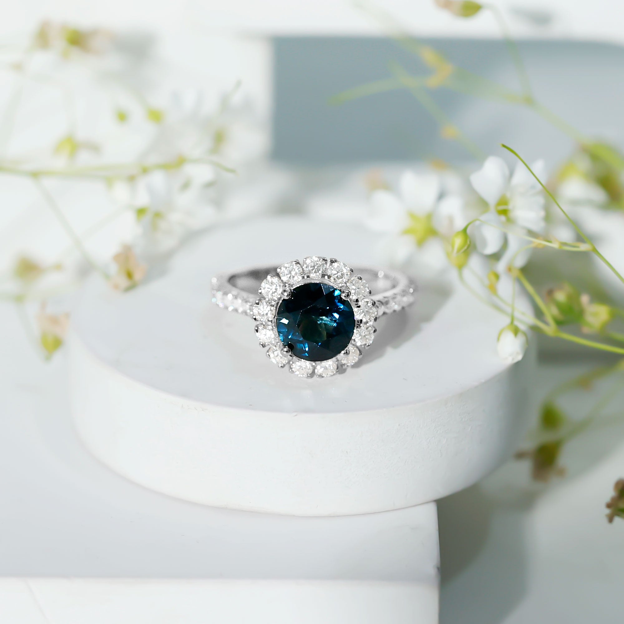 2 Carat Round London Blue Topaz Halo Engagement Ring with Moissanite