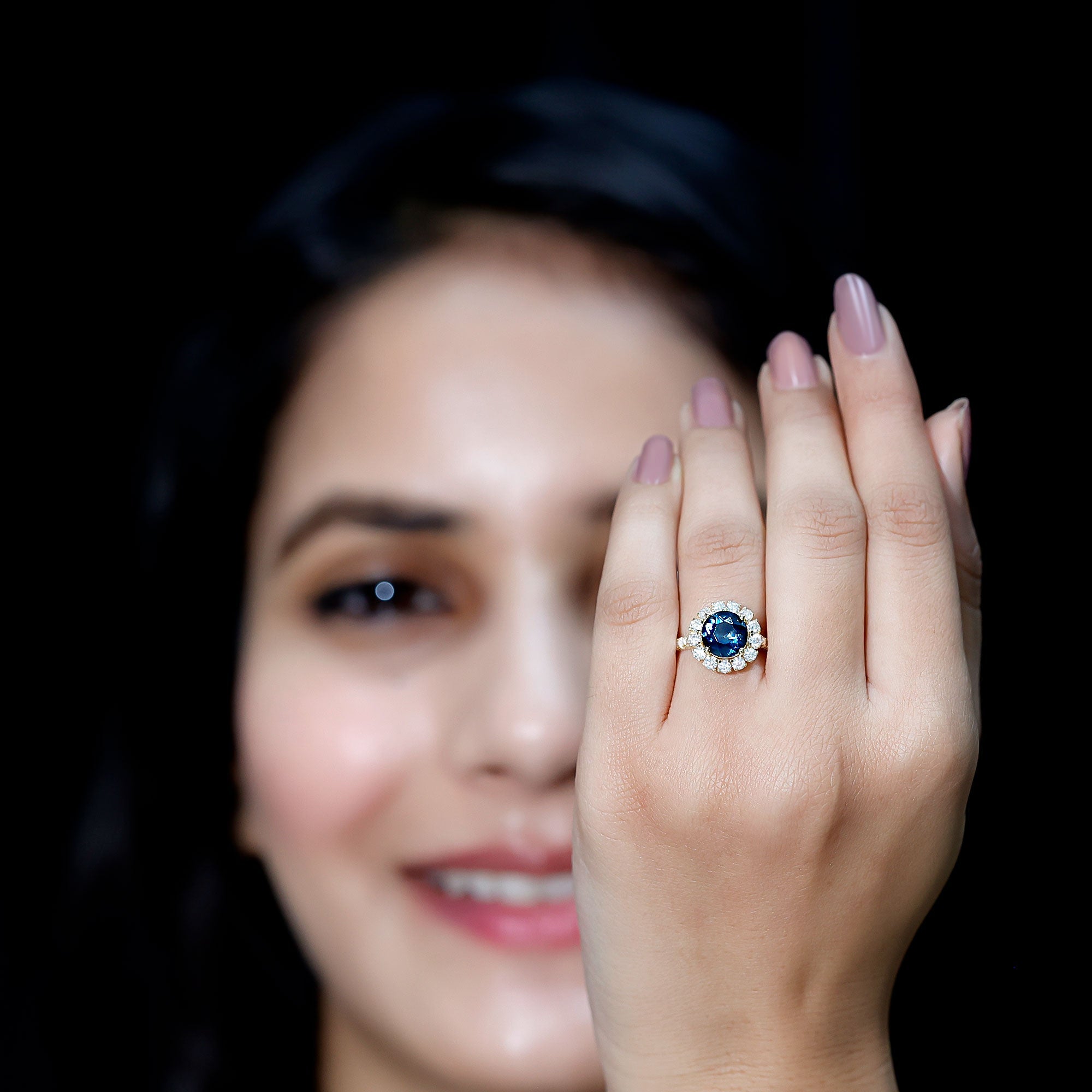 2 Carat Round London Blue Topaz Halo Engagement Ring with Moissanite