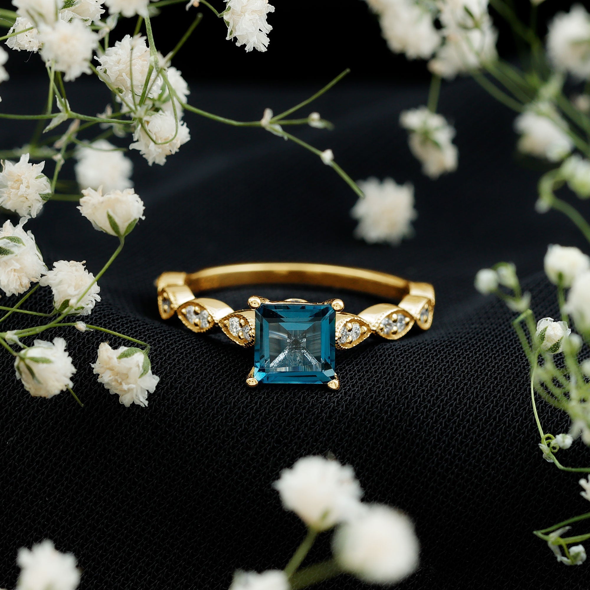 1 Carat Princess Cut London Blue Topaz Solitaire Ring with Diamond