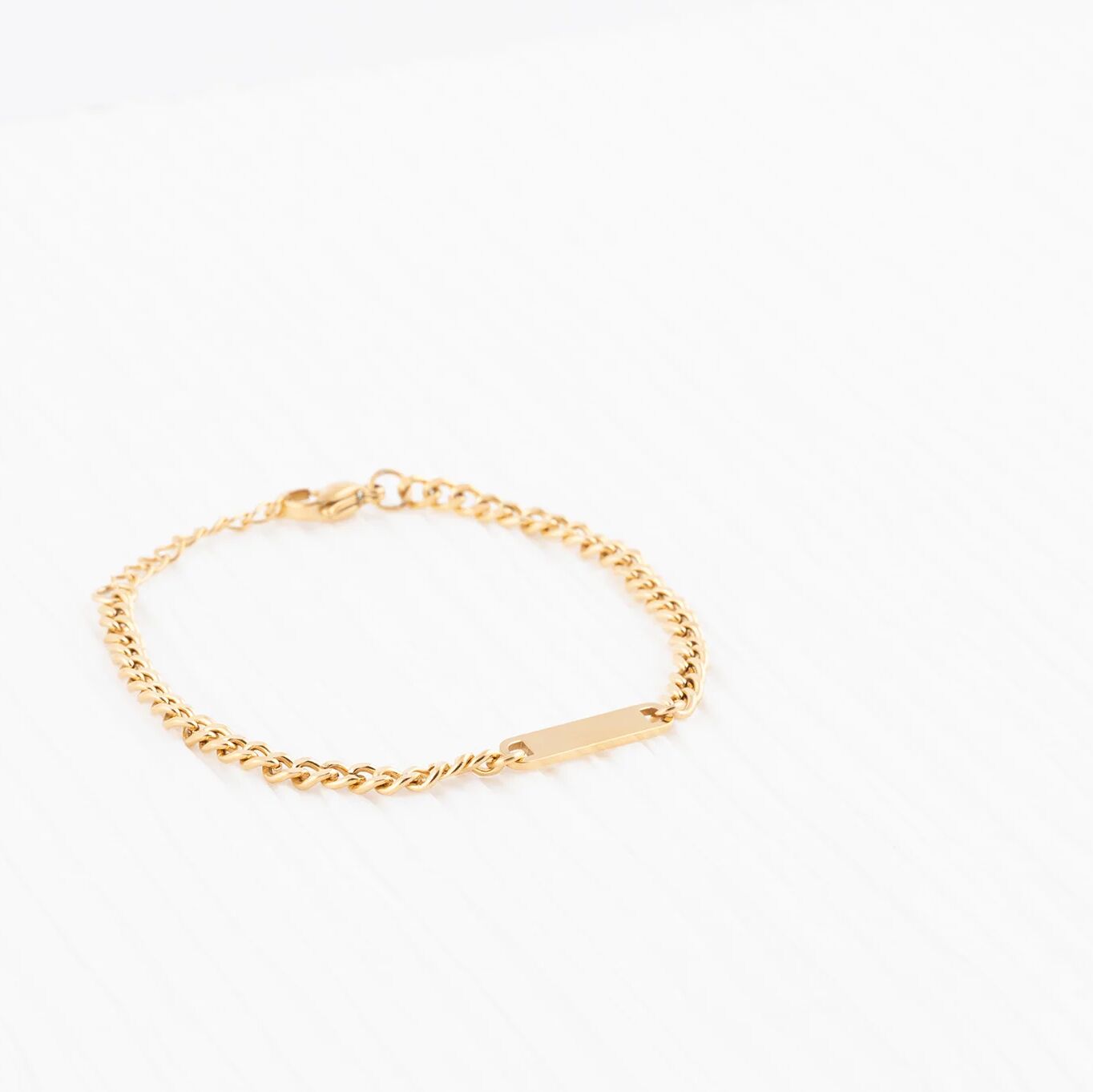 Wholesale jewelry 14K Gold Filled Plus™ Engravable Curb Chain Bar Bracelet - studio