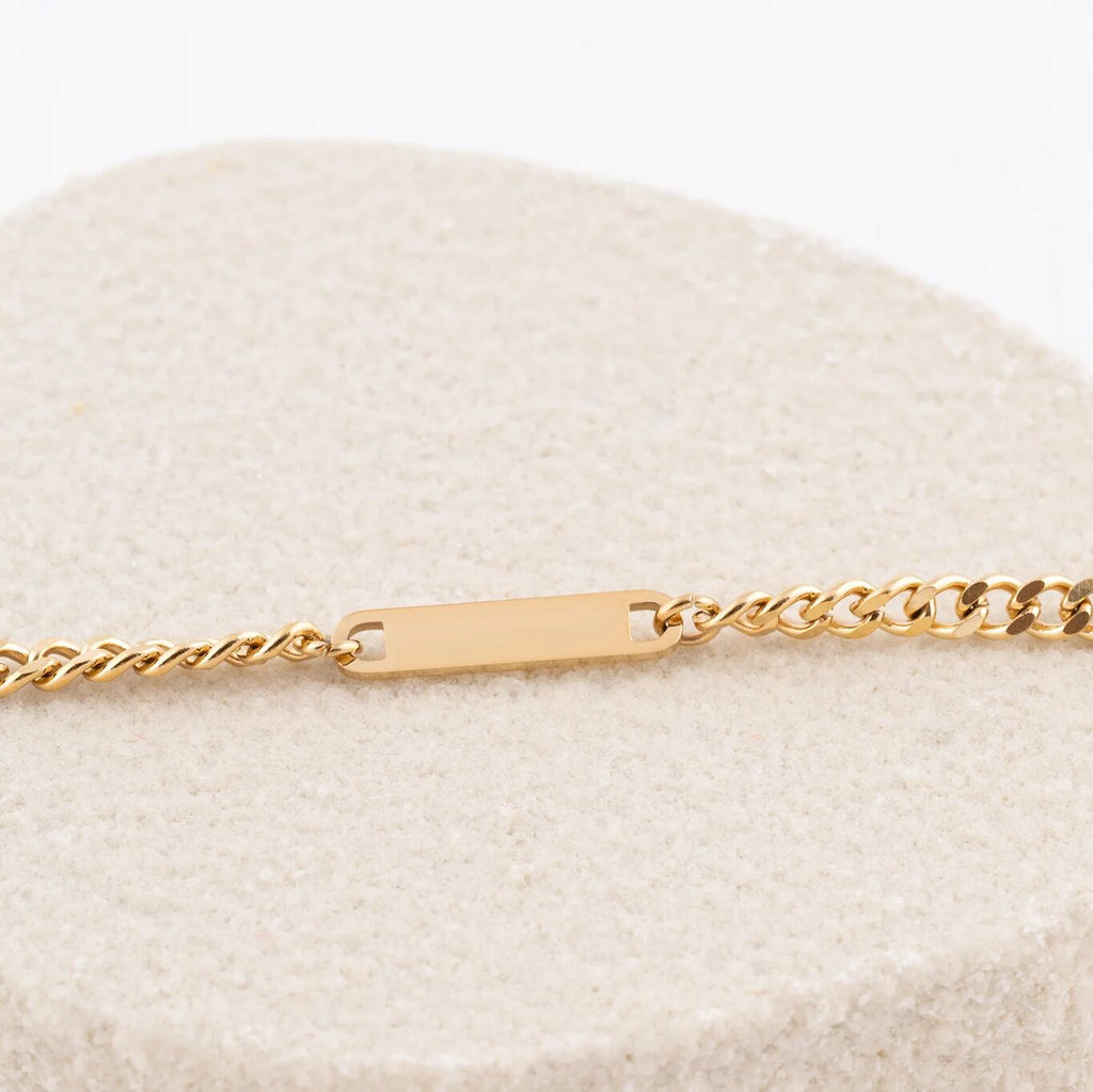 Wholesale jewelry 14K Gold Filled Plus™ Engravable Curb Chain Bar Bracelet - studio
