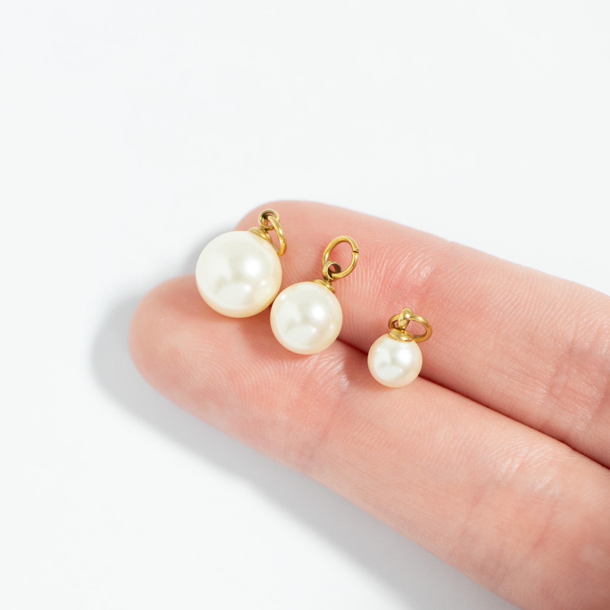 Glass Pearl Charms – Durable 8mm Hypoallergenic Jewelry With Gold Hoop Accent