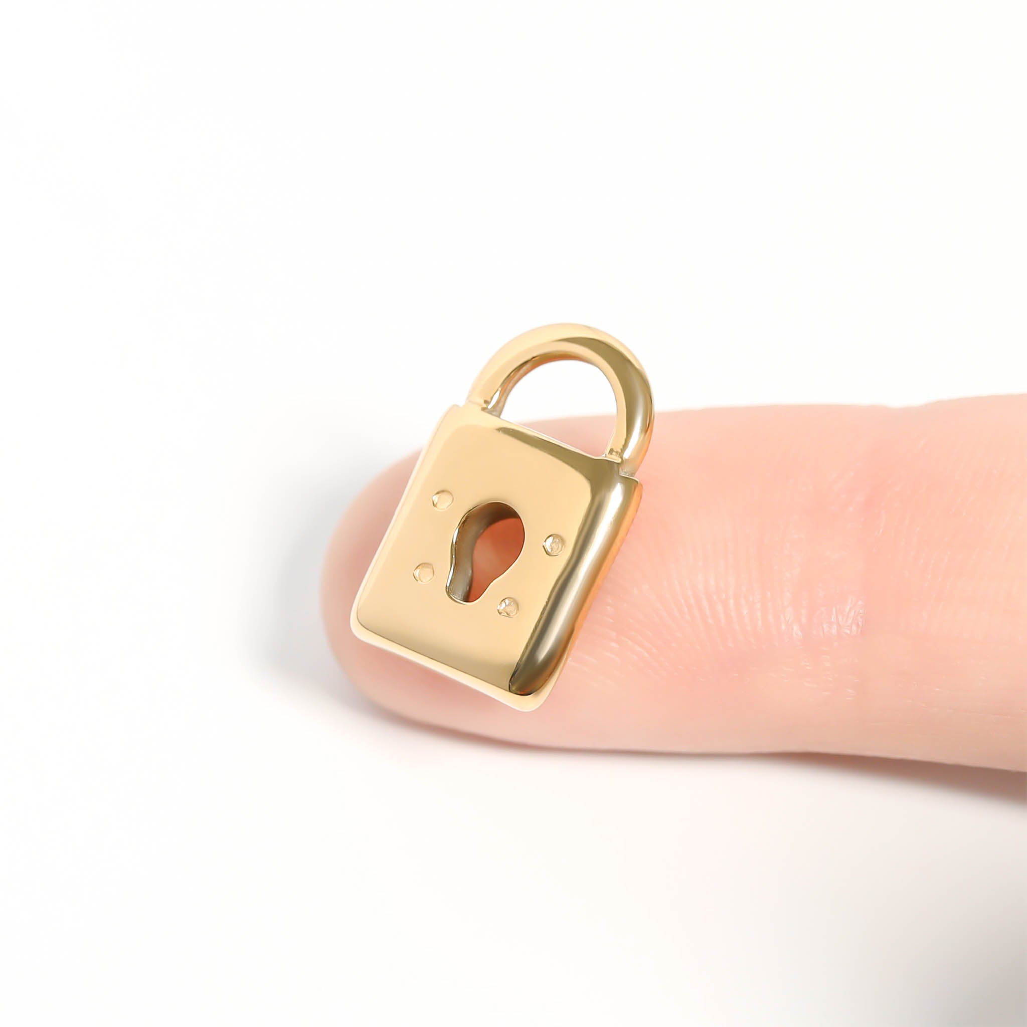 Gold Padlock Charm – Durable 18K Gold Jewelry Pendant for Bracelets & Necklaces