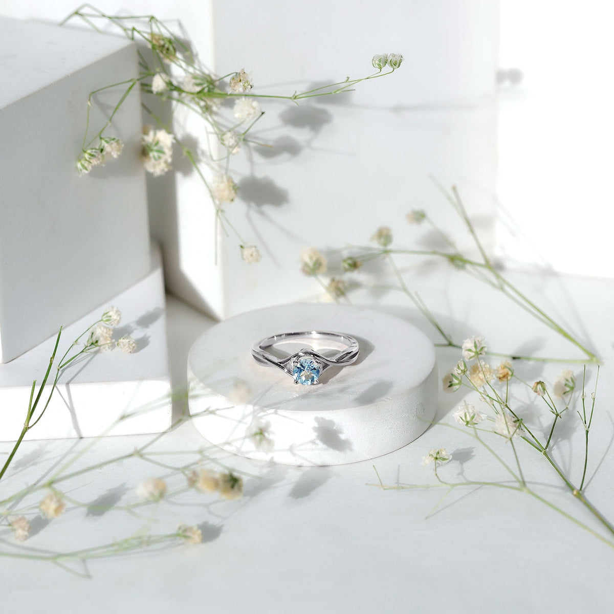 Aquamarine Birthstone Ring – Solitaire Engagement With Crossover Shank Design
