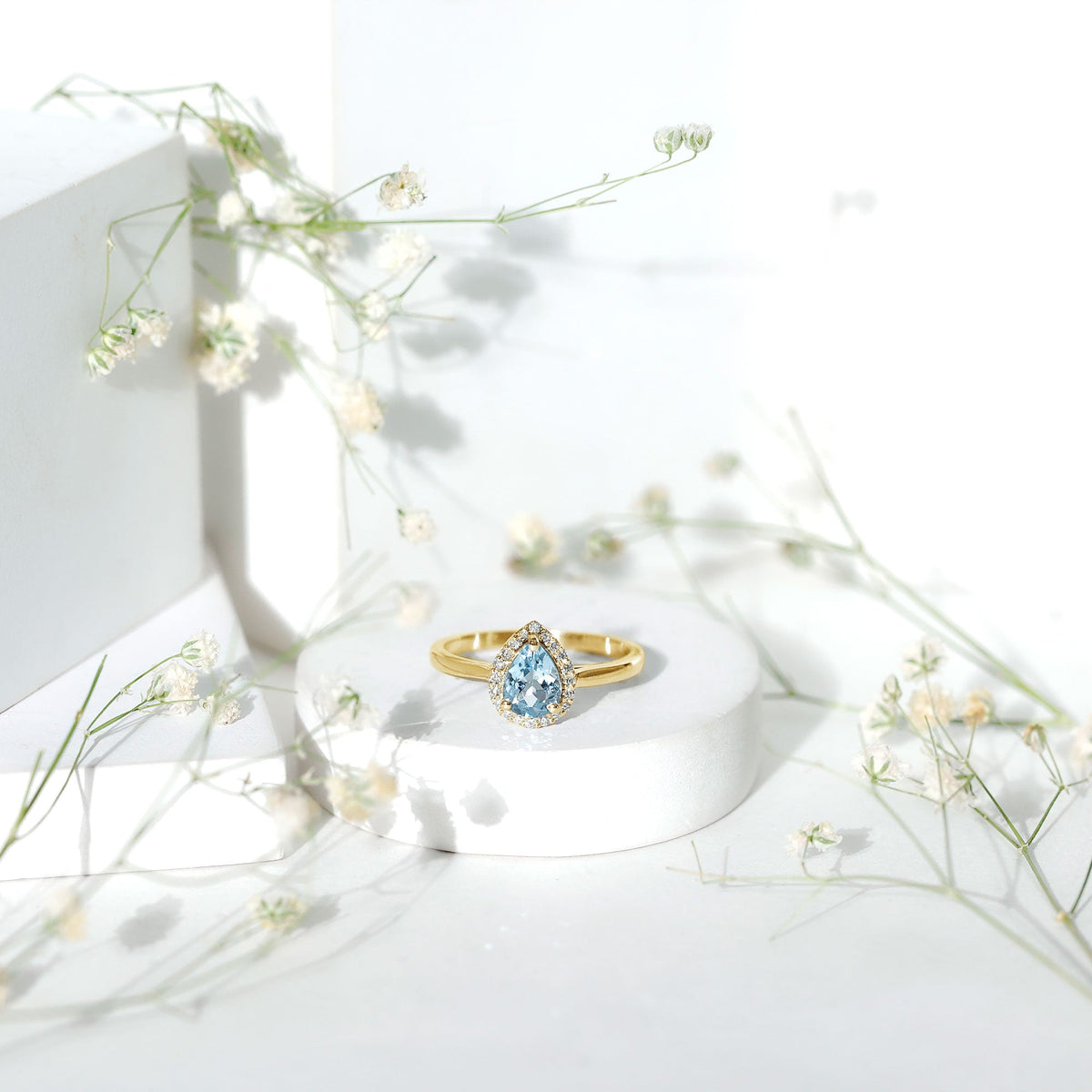 Aquamarine Engagement Ring – 1 Carat Pear Cut Halo Diamond Setting Blue Gemstone
