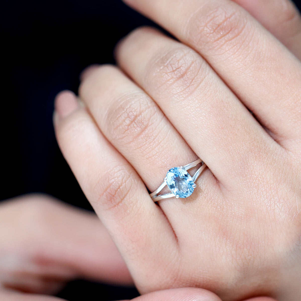 Aquamarine Engagement Ring – Oval Blue Gemstone Solitaire Split Shank Band