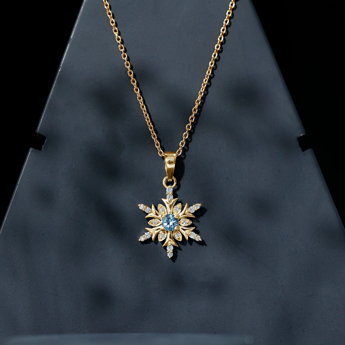 Aquamarine Snowflake Necklace – Designer Diamond Pendant With Fine Chain Jewelry