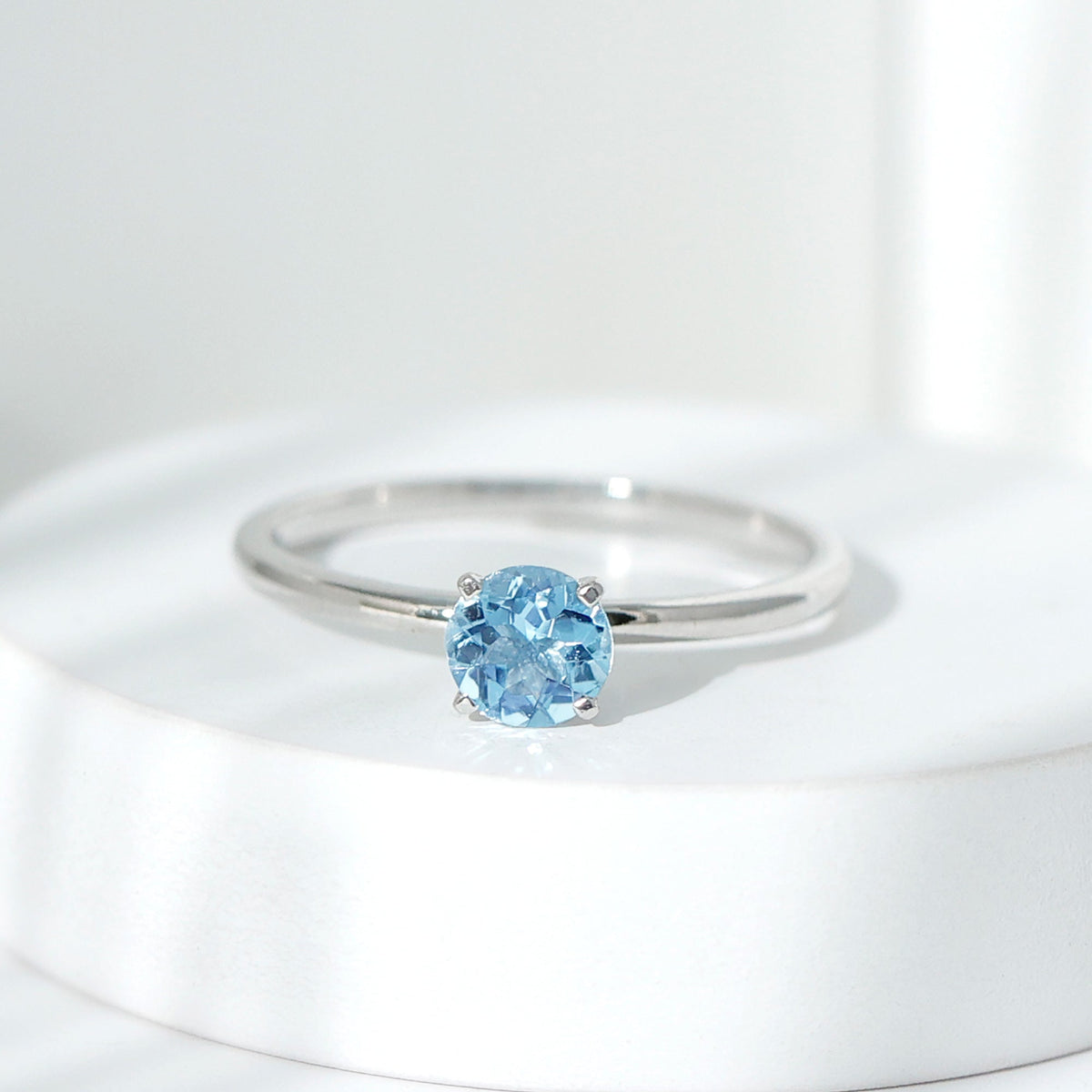 Aquamarine Solitaire Ring – Blue Gemstone 6MM Round Peg Head Setting