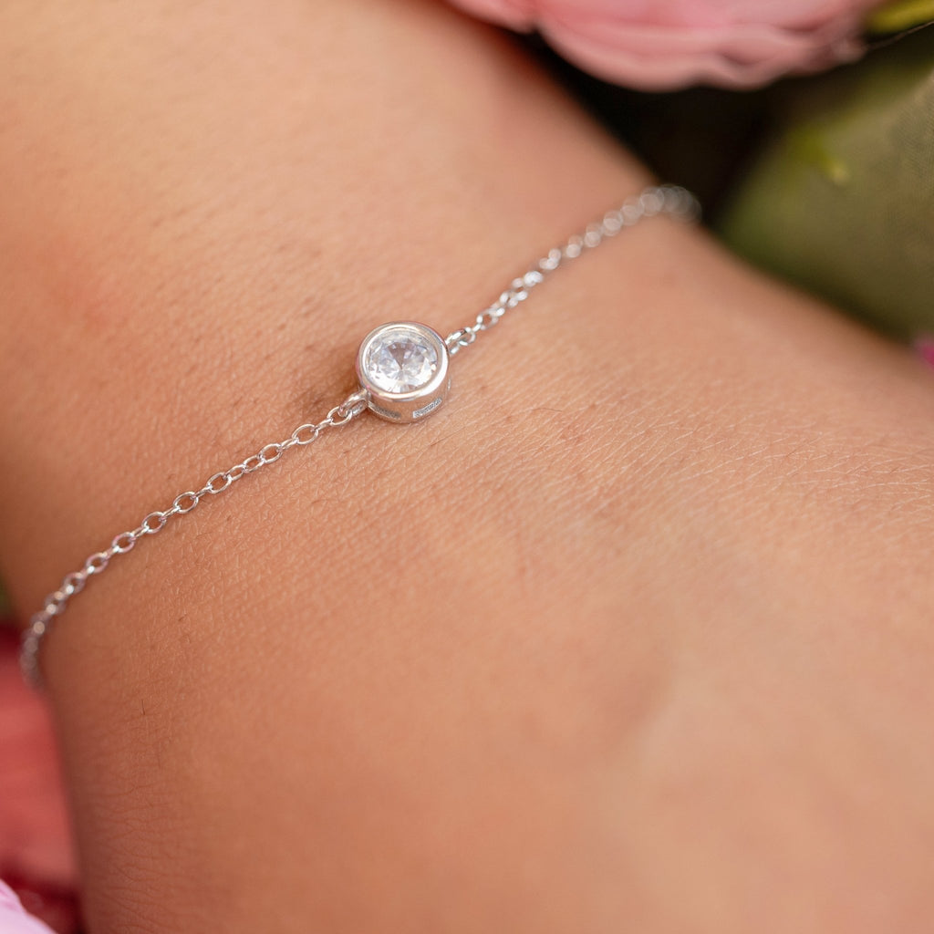 Bezel Solitaire Bracelet - A Classic Must-Have in Your Collection