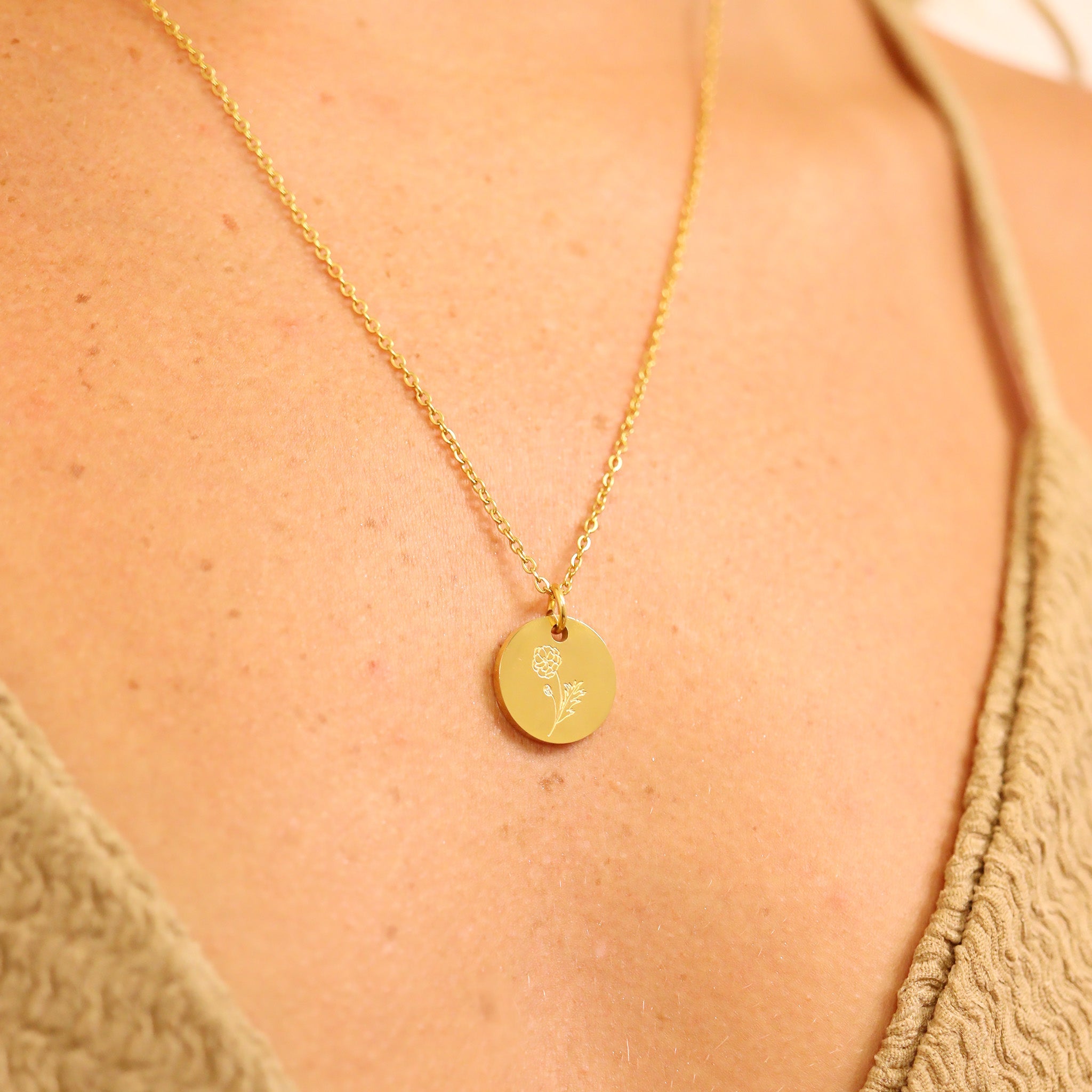 Birth Flower Charm – Personalized Gold Charm Pendant | Hypoallergenic Stainless Steel Jewelry