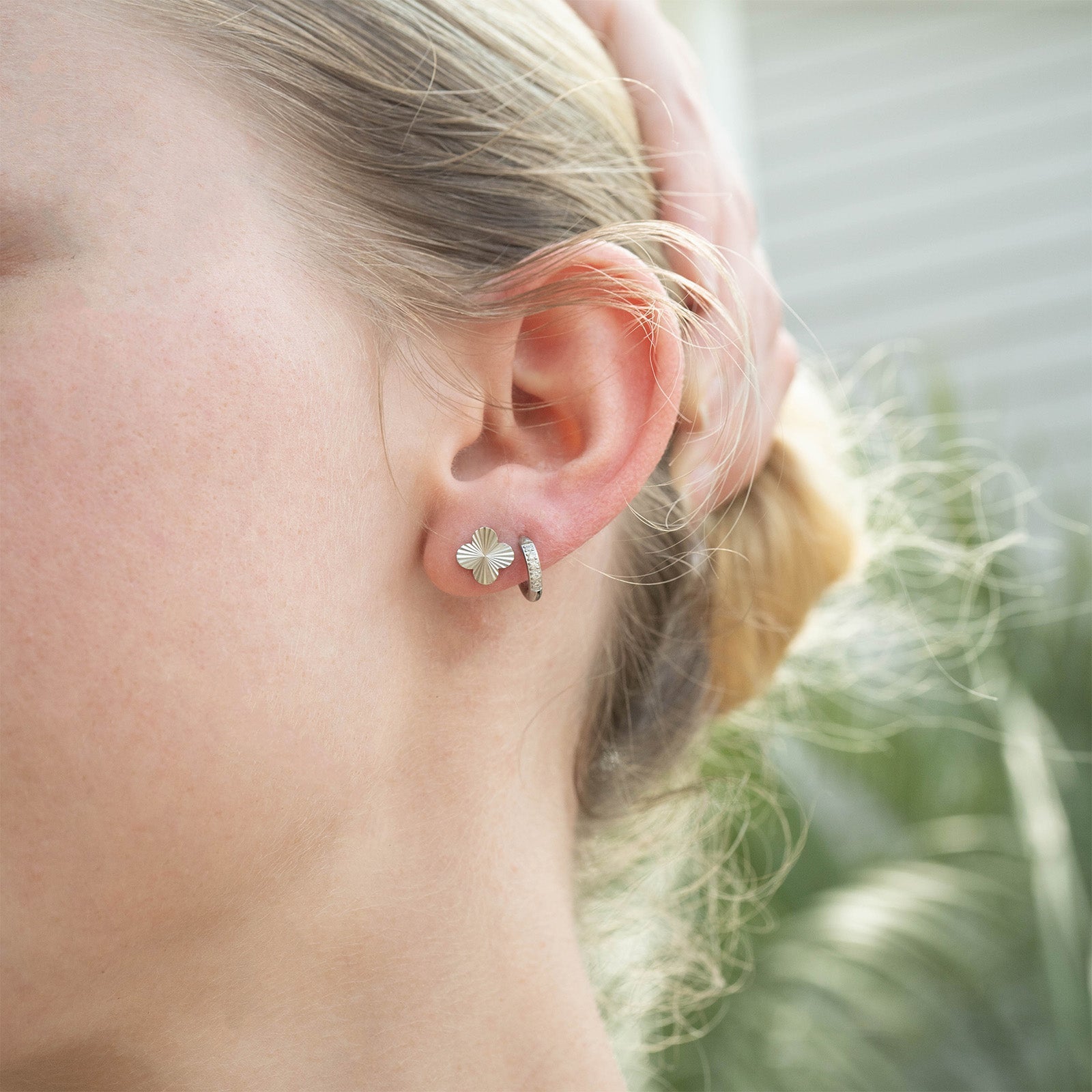 Clover Stud Earrings – 18K Gold PVD Coated Hypoallergenic Jewelry - Earring | Sunflower Soul Boutique
