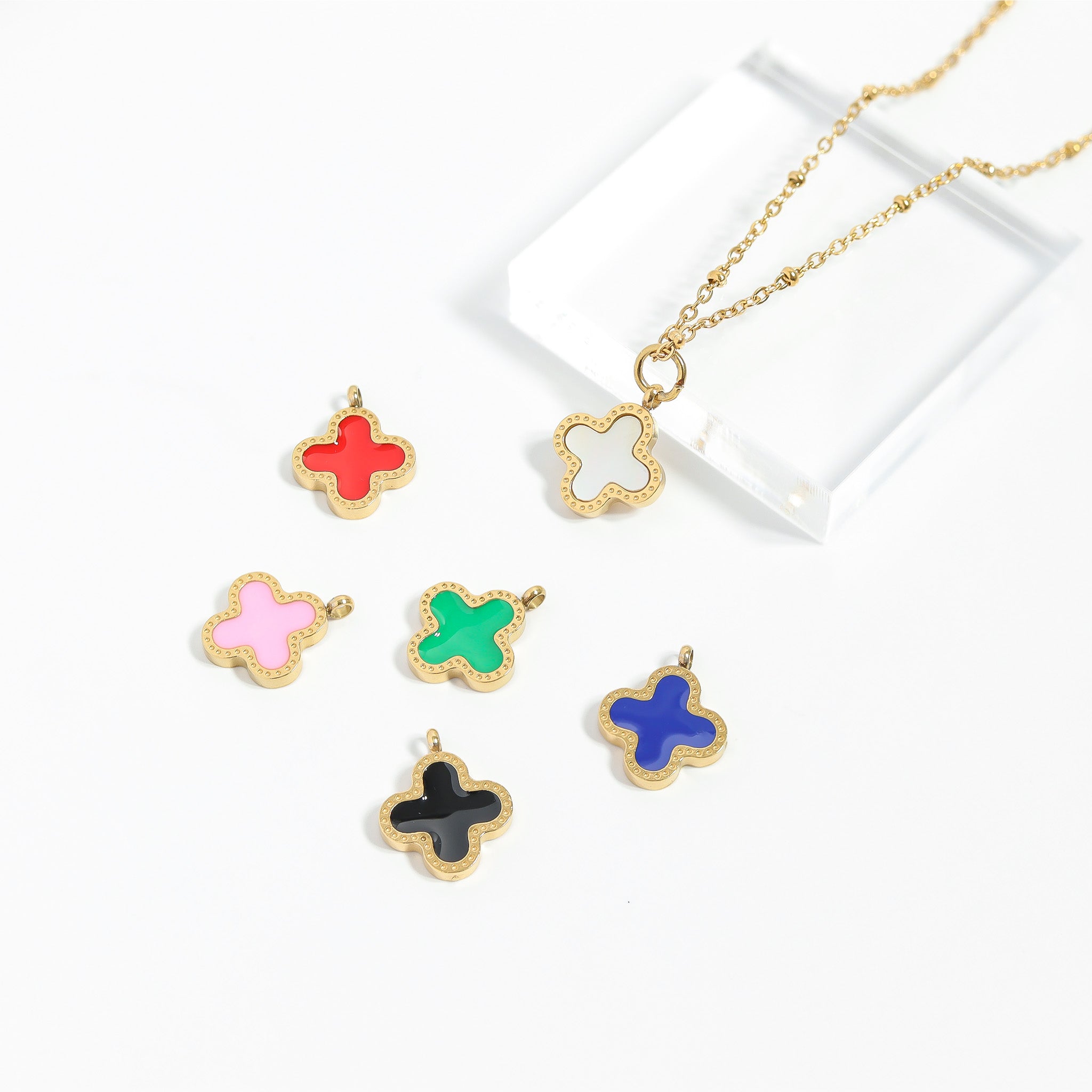 Lucky Clover Charm – 18K Gold Jewelry Pendant | Hypoallergenic Stainless Steel