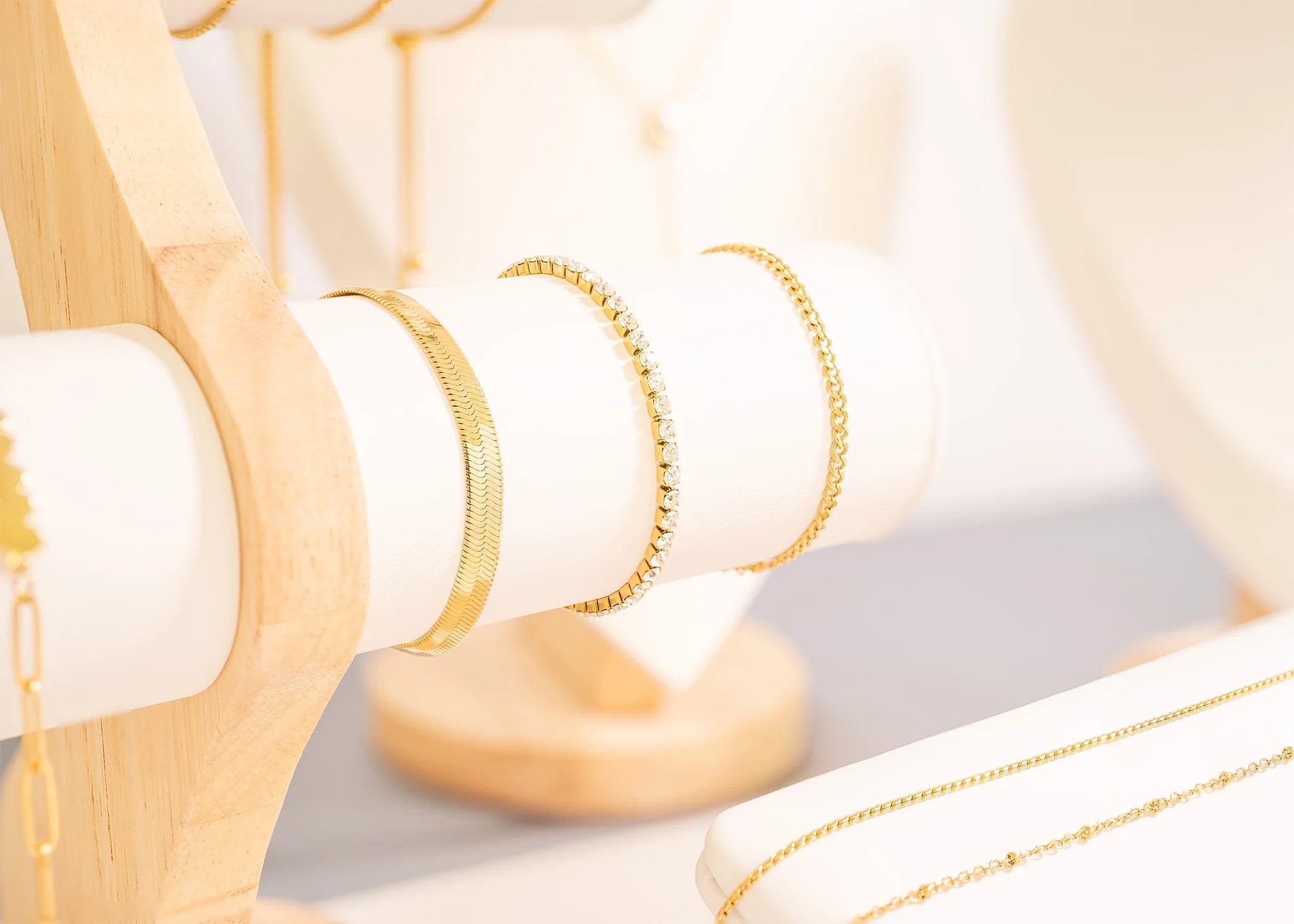 Diamond Cut Curb Chain 18K Gold Bracelet – Durable Hypoallergenic Stainless Steel Jewelry - Bracelets | Sunflower Soul Boutique