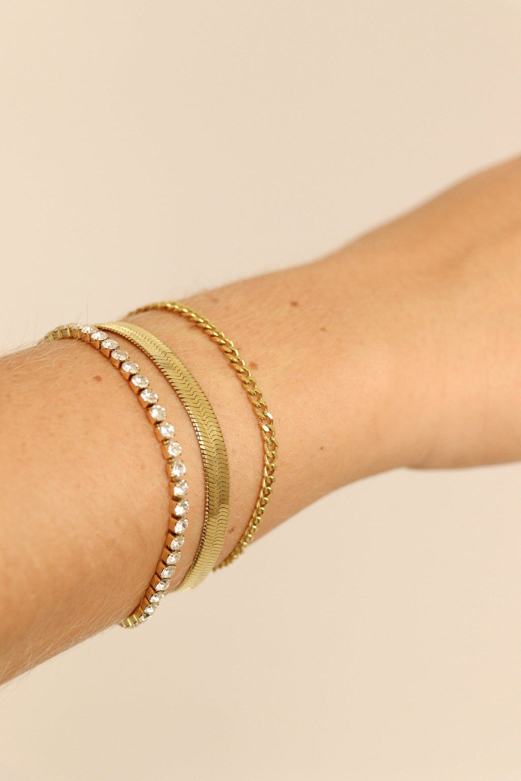 Diamond Cut Curb Chain 18K Gold Bracelet – Durable Hypoallergenic Stainless Steel Jewelry - Bracelets | Sunflower Soul Boutique