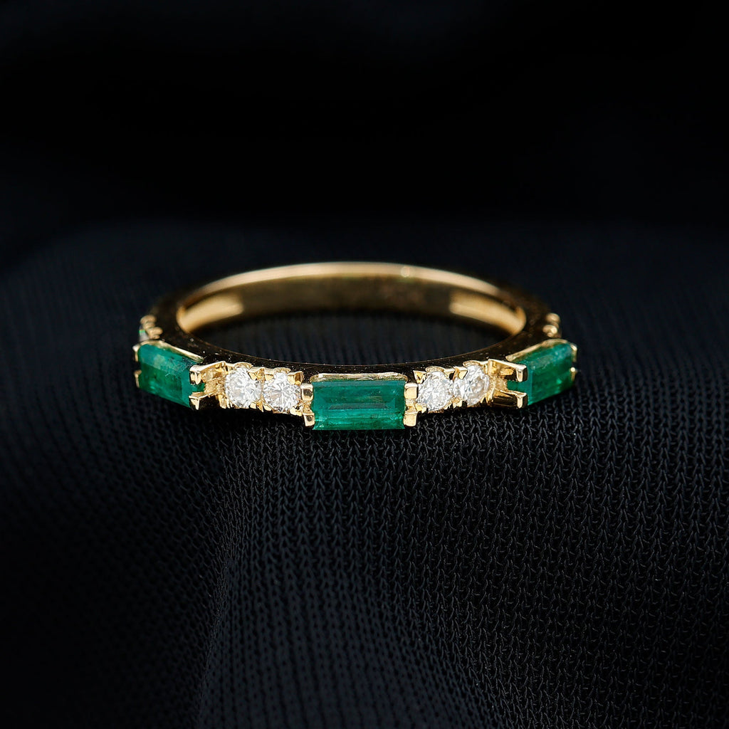 Emerald Diamond Ring – Stackable Band Ring With Baguette Cut Emerald & Diamonds