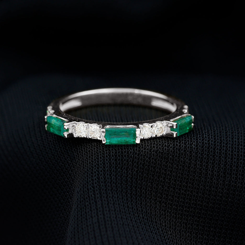 Emerald Diamond Ring – Stackable Band Ring With Baguette Cut Emerald & Diamonds