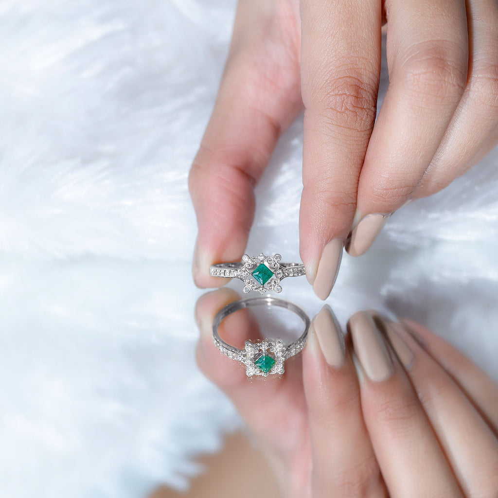 Emerald Engagement Ring – Antique Vintage Diamond Accent Princess Cut Design