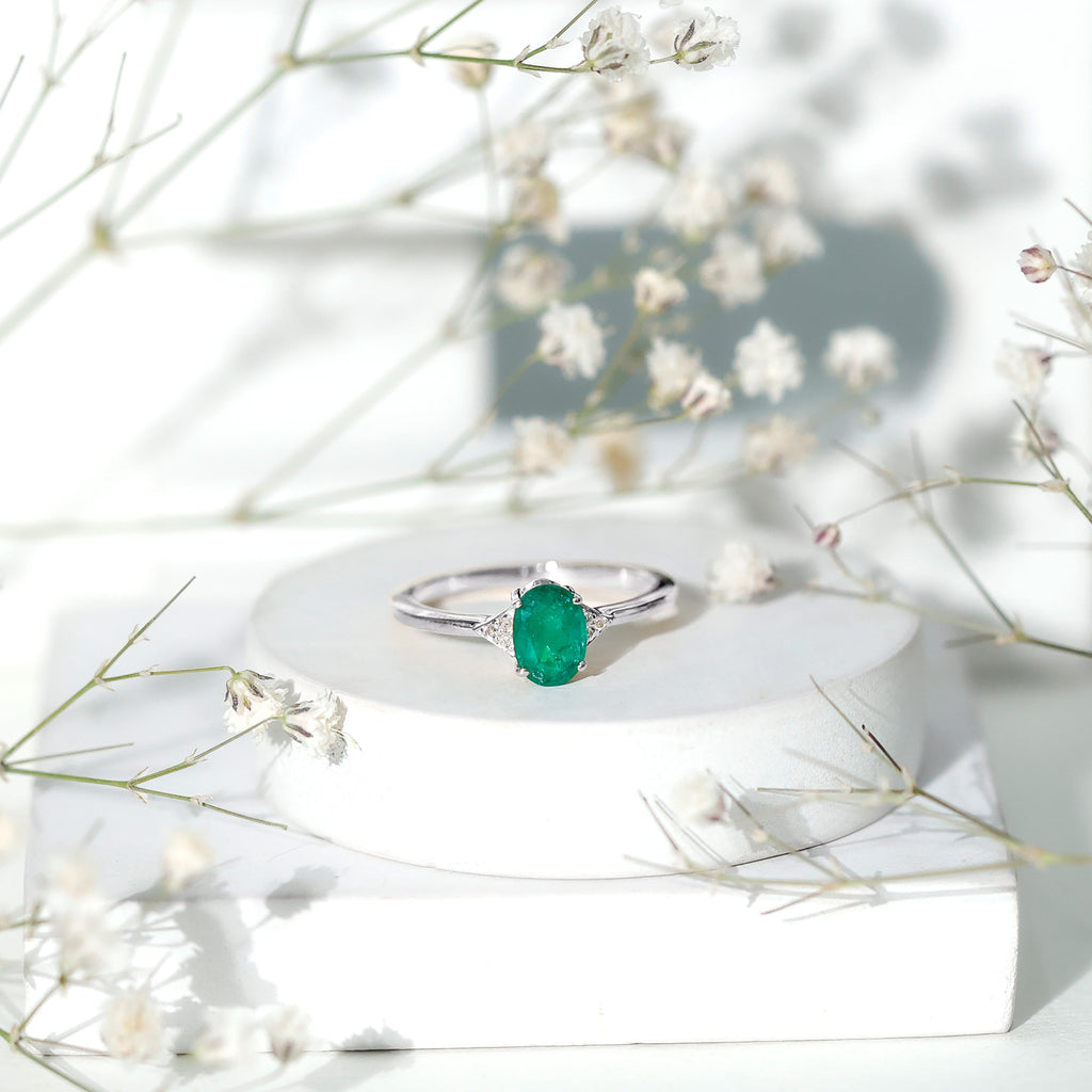 Emerald Engagement Ring - Solitaire 5x7 MM Oval Emerald with Diamonds | AAA Quality