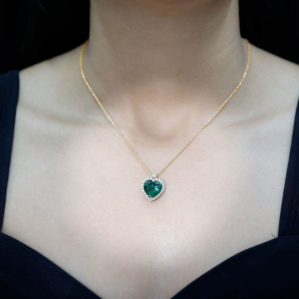 Emerald Heart Pendant Lab Grown Emerald 5.6 Ct – Moissanite Necklace With Sparkling Halo