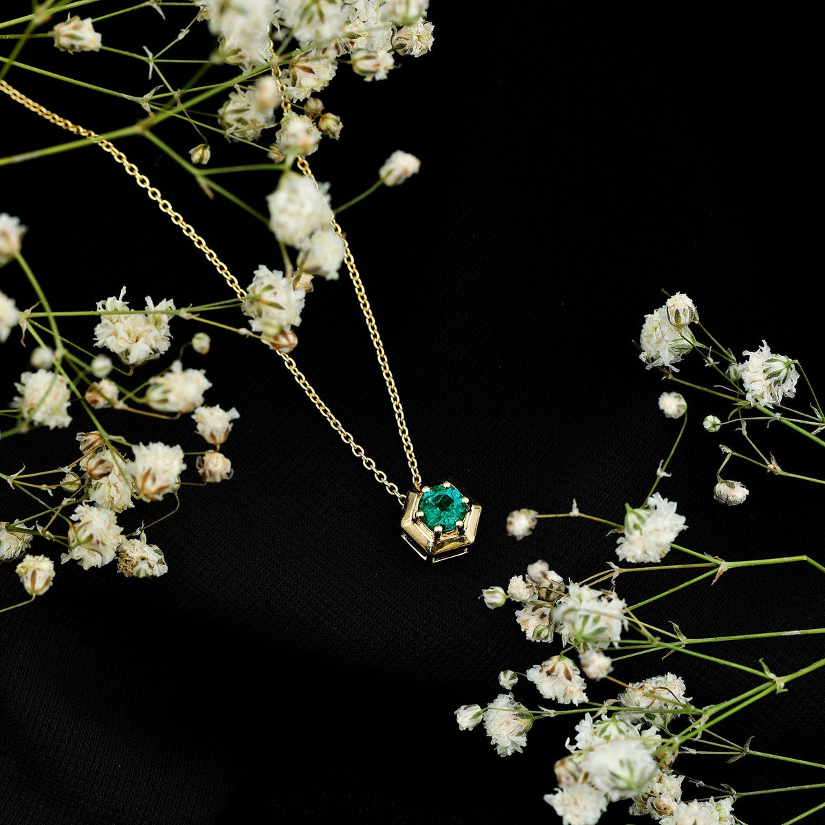 Emerald Pendant Necklace – Solitaire Hexagon Pendant With AAA Quality Emerald