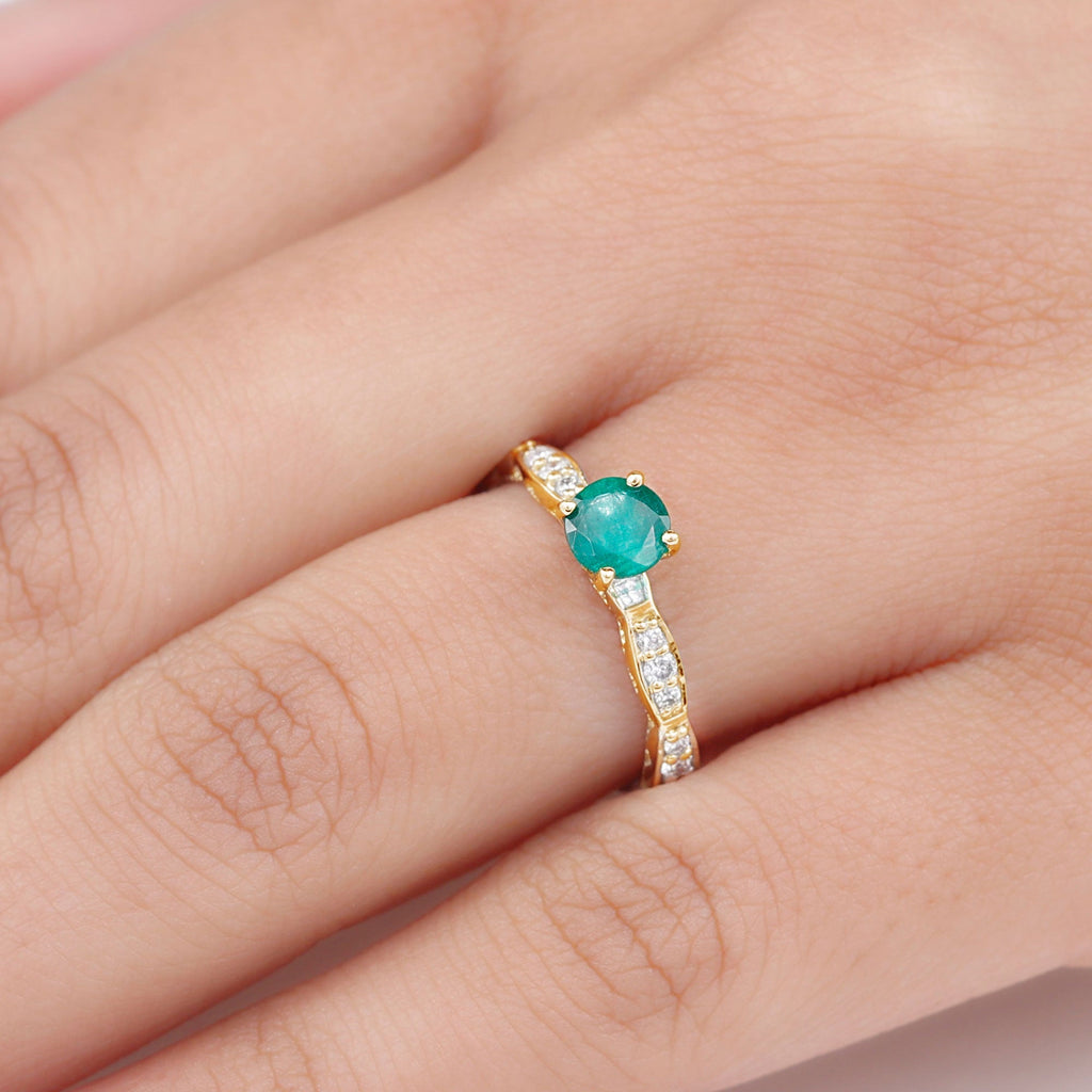 Emerald Promise Ring – AAA Quality Solitaire Emerald Ring with Diamond Accents