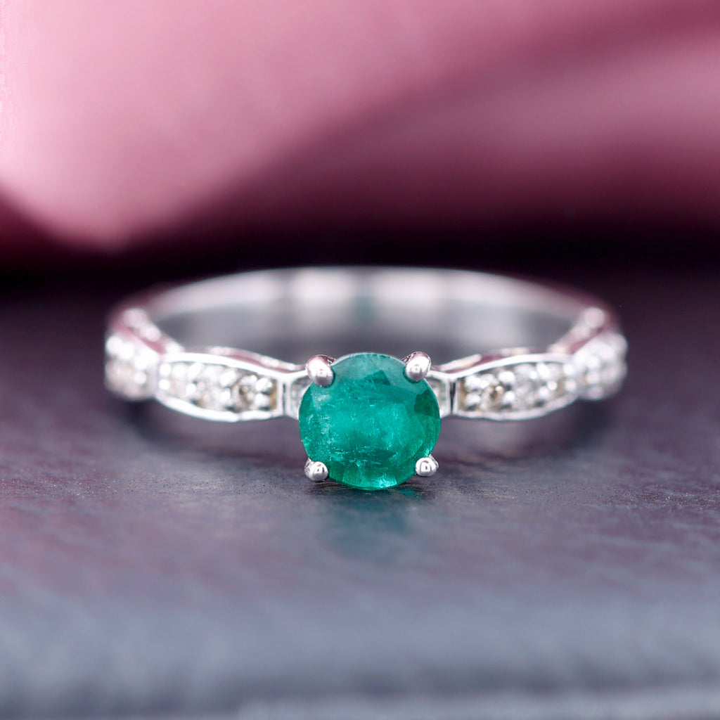 Emerald Promise Ring – AAA Quality Solitaire Emerald Ring with Diamond Accents