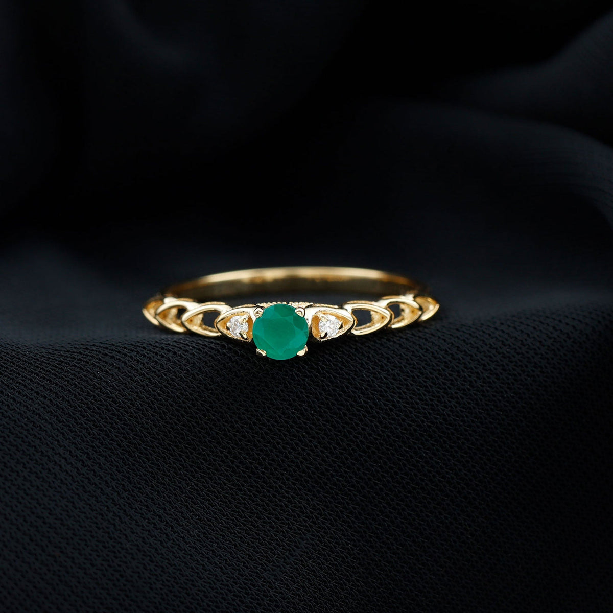 Emerald Promise Ring – Designer Diamond Emerald Ring With Unique Interlocked Band