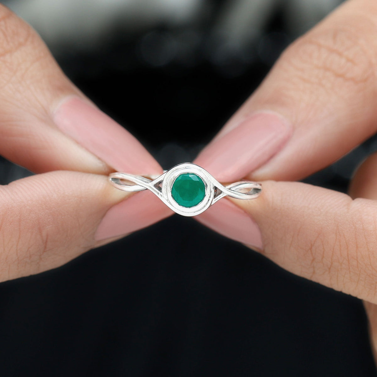 Emerald Solitaire Ring – Round Cut Emerald with Modern Crossover Band Design