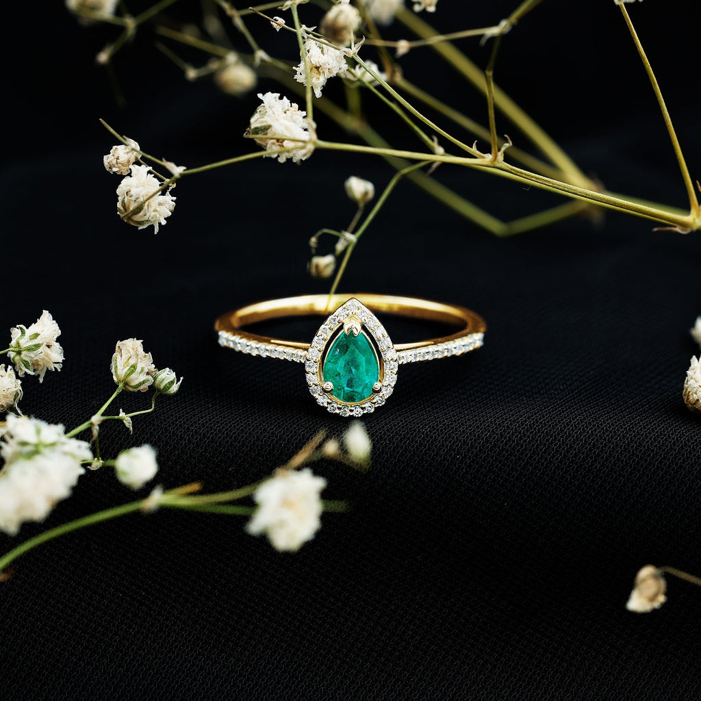 Emerald Teardrop Engagement Ring – Pear Shaped Emerald & Diamond Halo Band