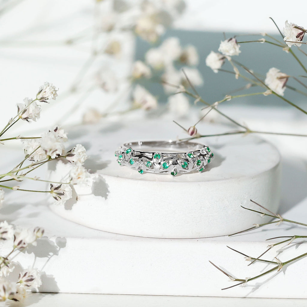 Emerald Wedding Band – Vintage Filigree Half Eternity Ring With Round Cut Emeralds