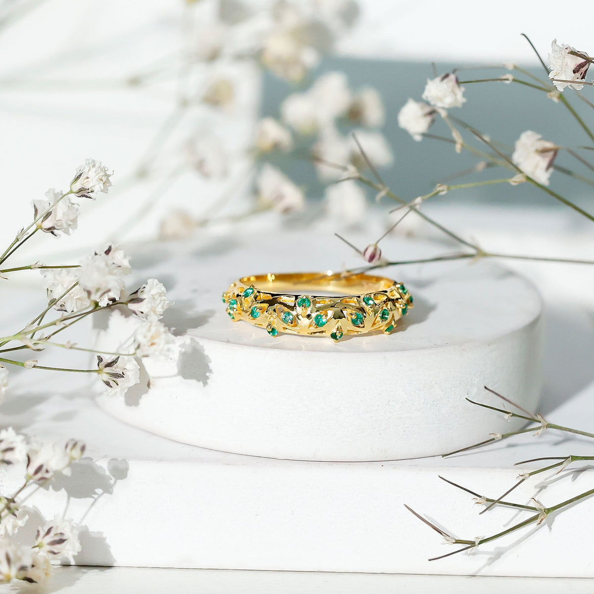 Emerald Wedding Band – Vintage Filigree Half Eternity Ring With Round Cut Emeralds