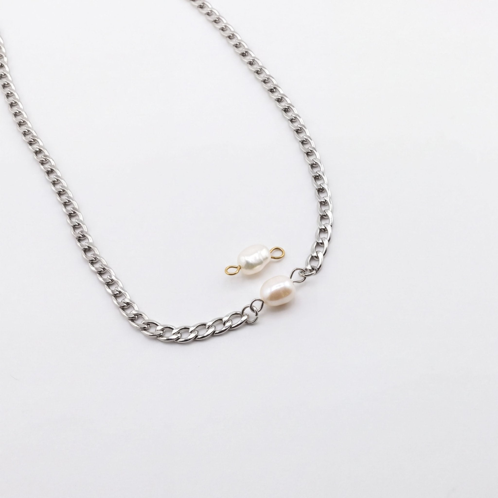 Figaro Gold Chain – 18K Gold Necklace | Durable PVD Coated Stainless Steel - Necklaces | Sunflower Soul Boutique