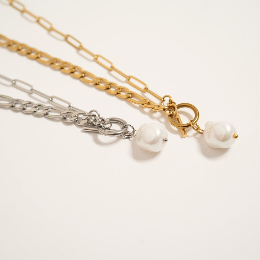 Gold Carabiner Necklace – 18K Gold Jewelry With Freshwater Pearl Pendant - Necklaces | Sunflower Soul Boutique