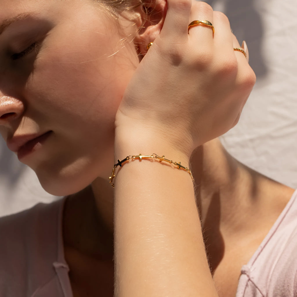 Gold Cross Bracelet – 18K Gold Jewelry | Hypoallergenic Stainless Steel Chain Link - Bracelets | Sunflower Soul Boutique