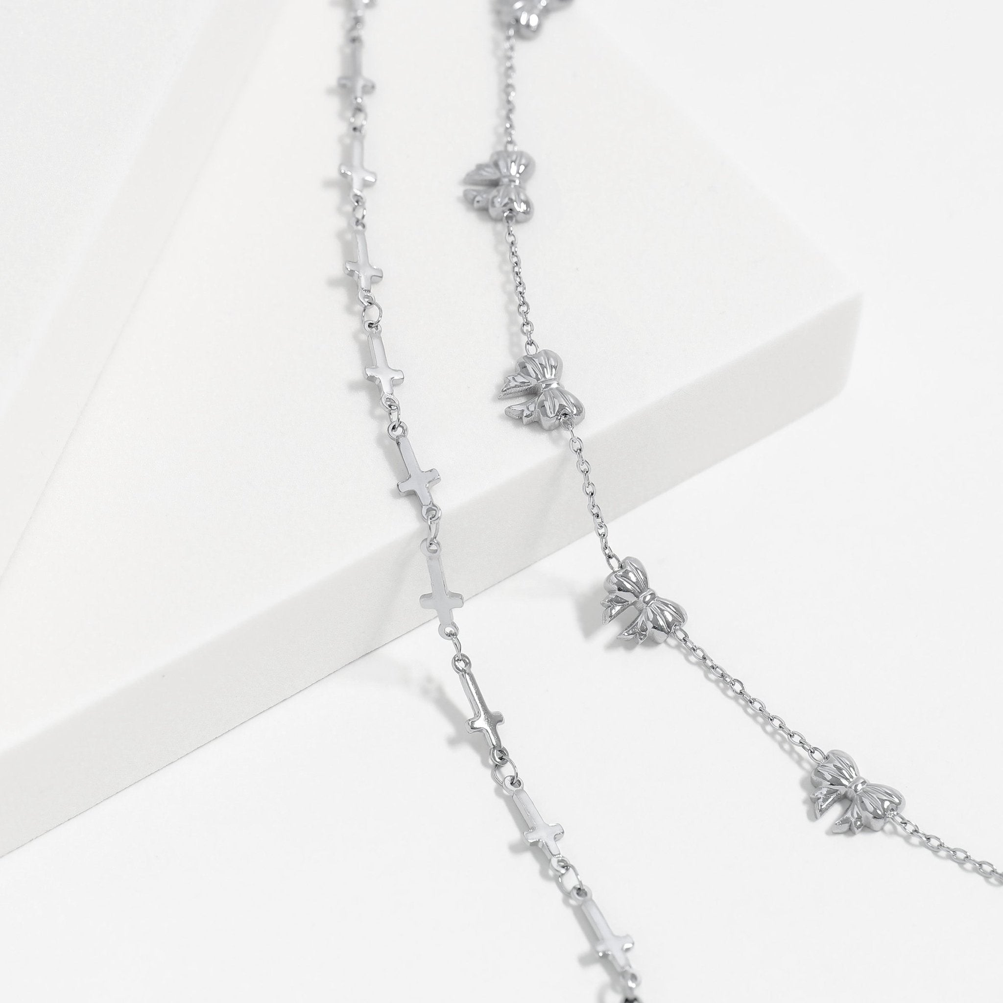 Gold Cross Bracelet – 18K Gold Jewelry | Hypoallergenic Stainless Steel Chain Link - Bracelets | Sunflower Soul Boutique