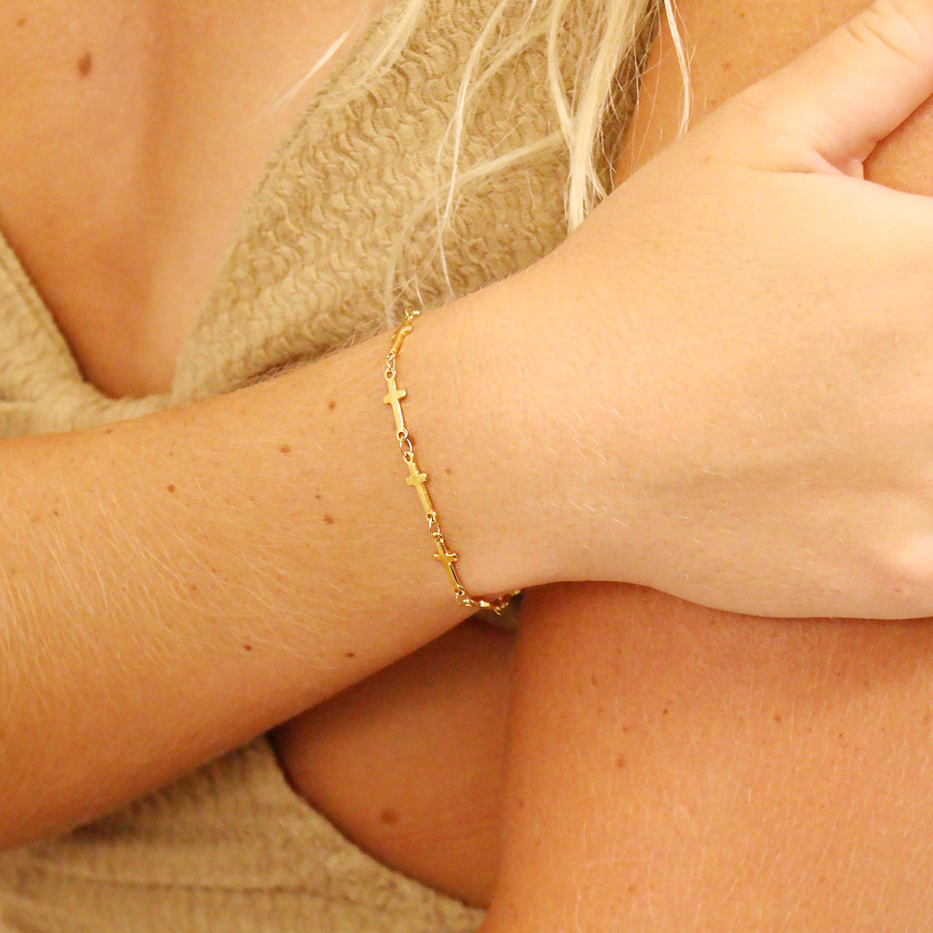 Gold Cross Bracelet – 18K Gold Jewelry | Hypoallergenic Stainless Steel Chain Link - Bracelets | Sunflower Soul Boutique