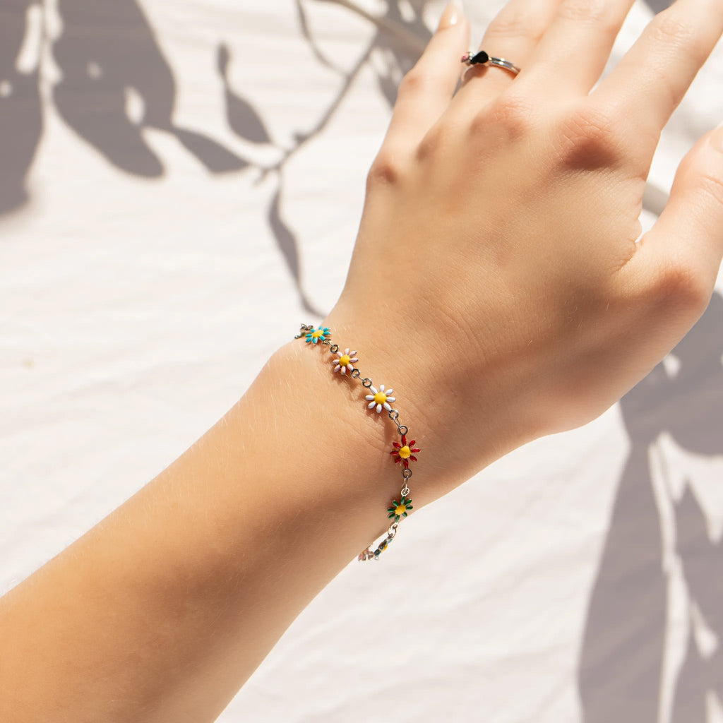 Gold Floral Bracelet – 18K Gold Jewelry PVD Coated Enamel Flower Chain - Bracelets | Sunflower Soul Boutique