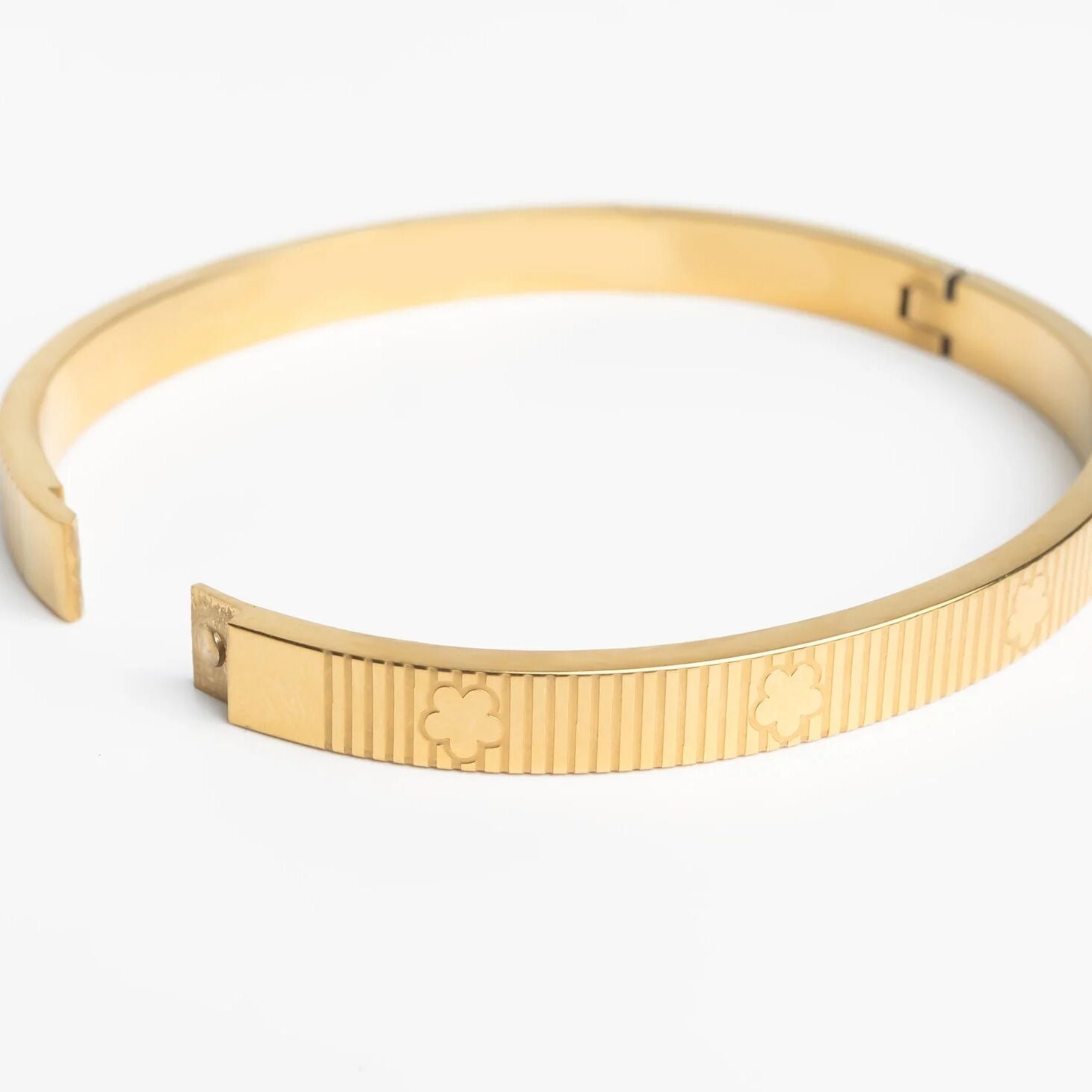 Gold Fluted Bangle – 18K Gold PVD Jewelry | Hypoallergenic Stackable Bracelet - Bracelets | Sunflower Soul Boutique