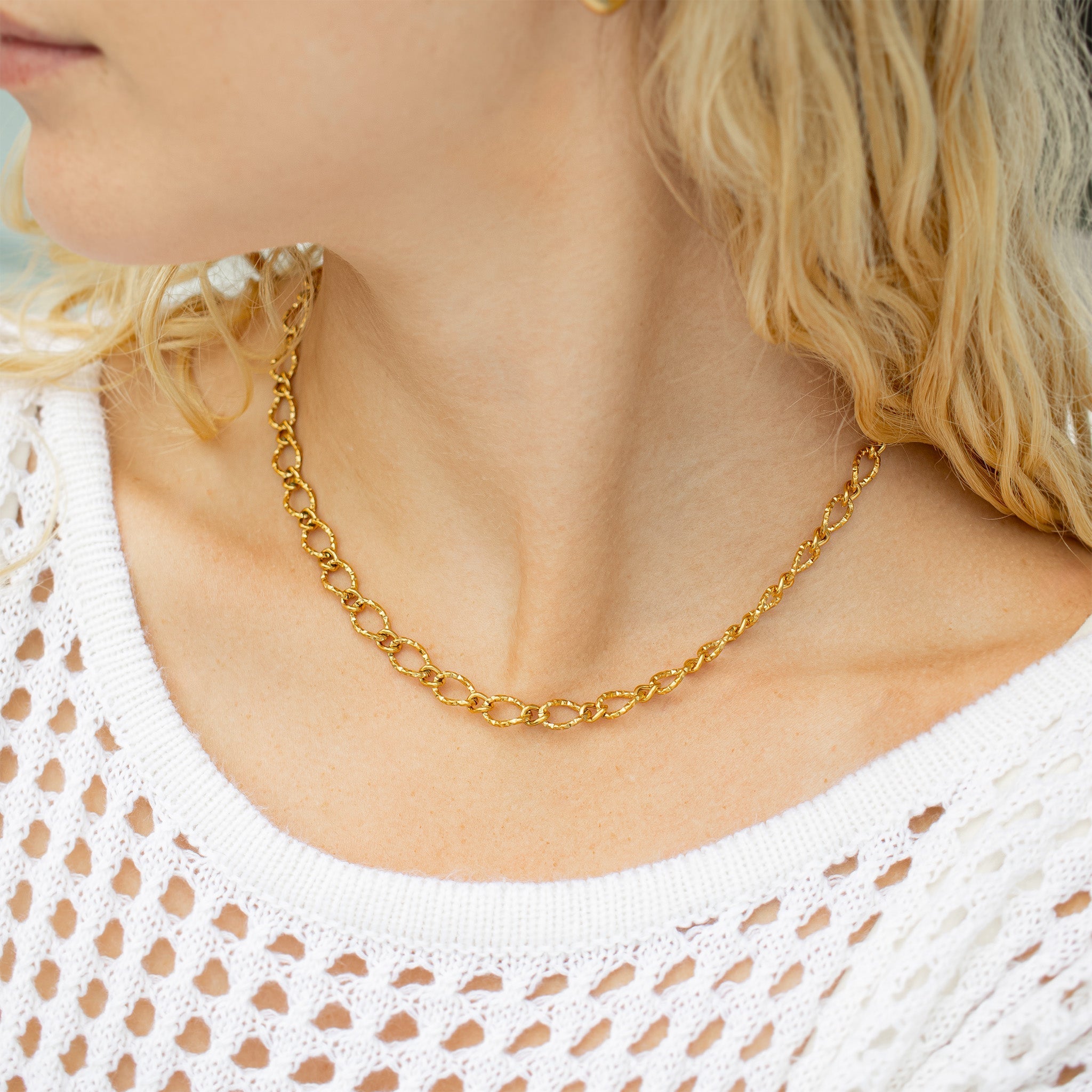 Gold Hammered Chain Necklace – 18K Gold PVD Stainless Steel Oval Links - Chain | Sunflower Soul Boutique