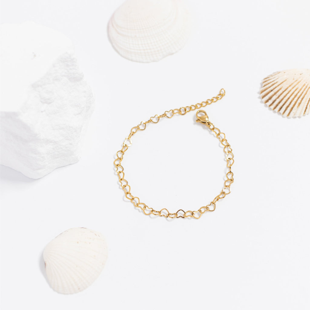 Gold Heart Bracelet – 18K Gold Plated Stainless Steel Tarnish Resistant Chain - Bracelets | Sunflower Soul Boutique
