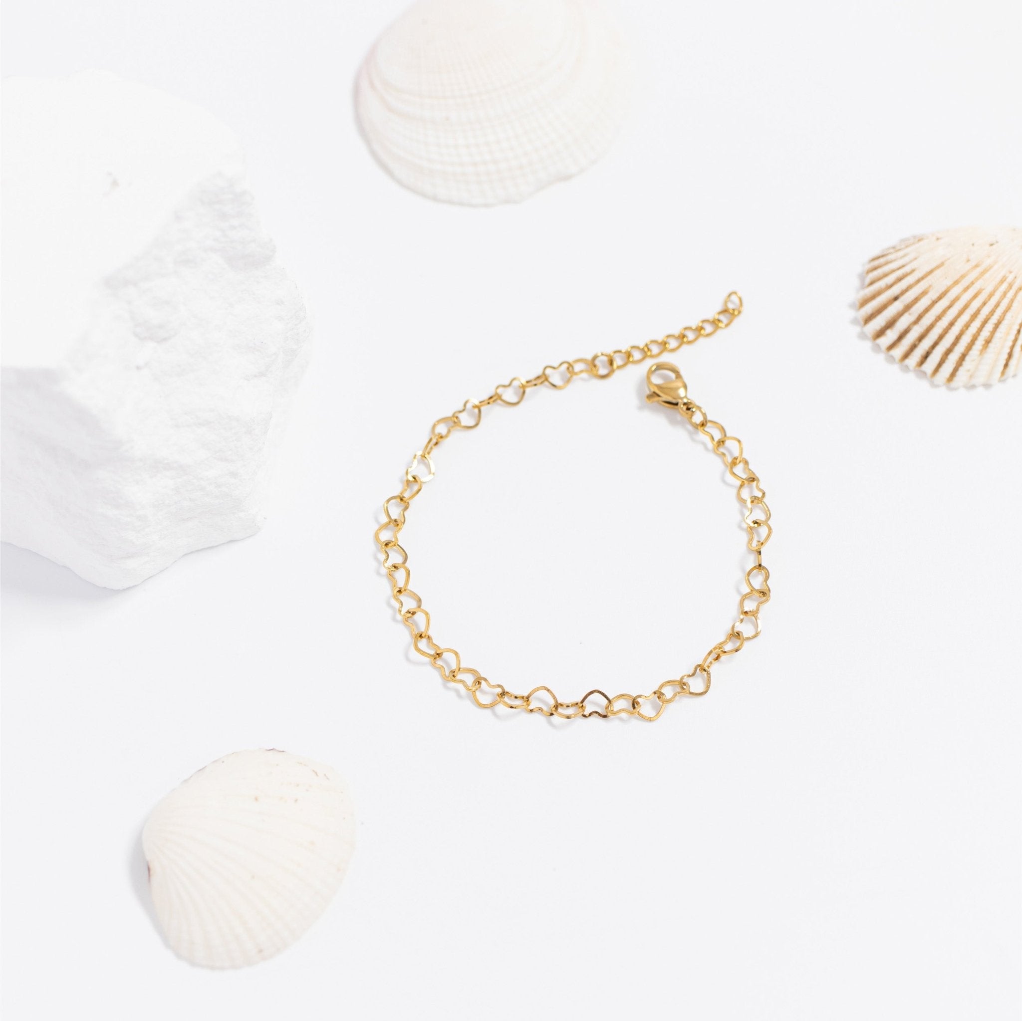 Gold Heart Bracelet – 18K Gold Plated Stainless Steel Tarnish Resistant Chain - Bracelets | Sunflower Soul Boutique