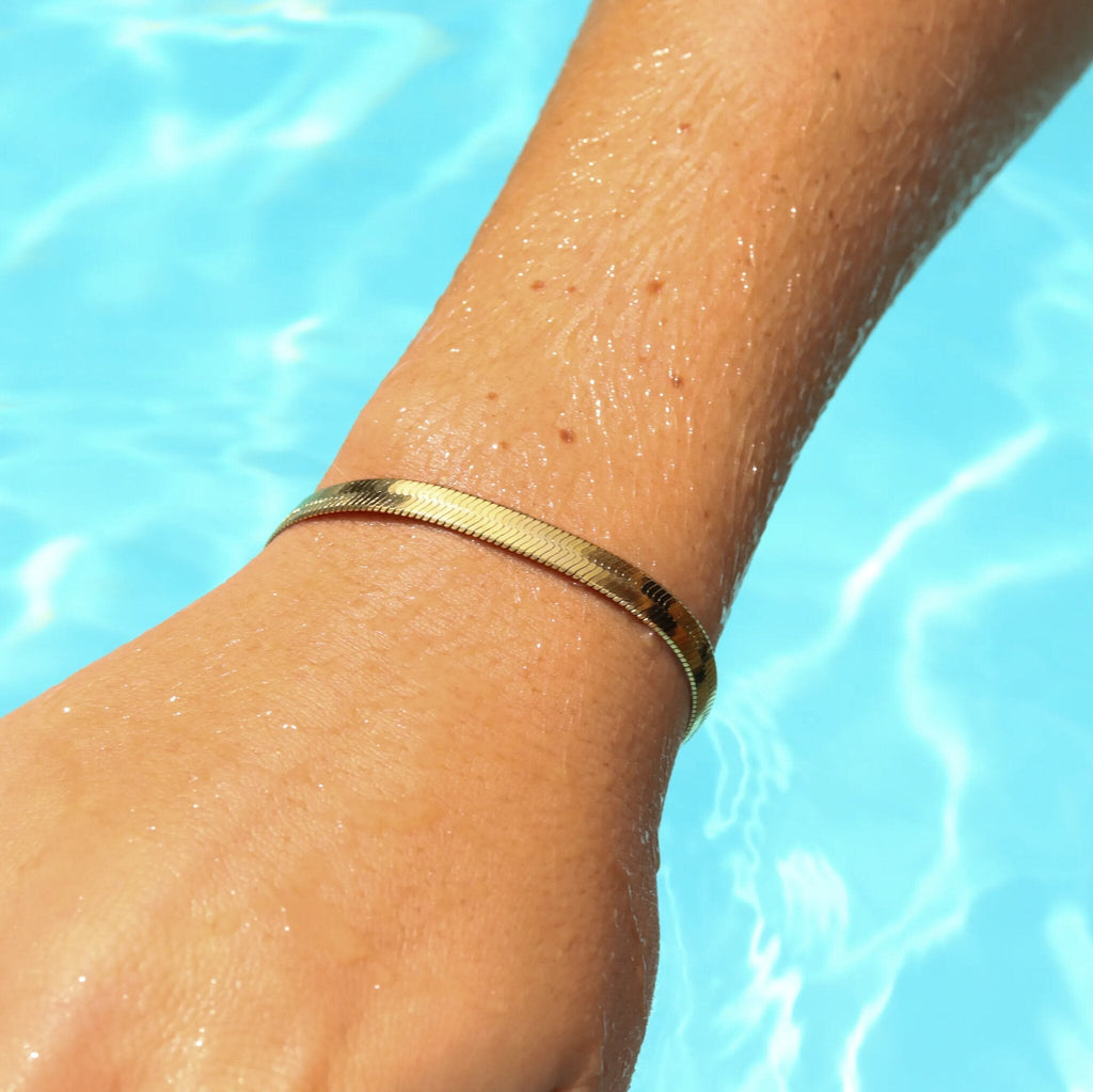 Gold Herringbone Bracelet – 18K Gold Chain With Durable Stainless Steel Lobster Clasp - Bracelets | Sunflower Soul Boutique