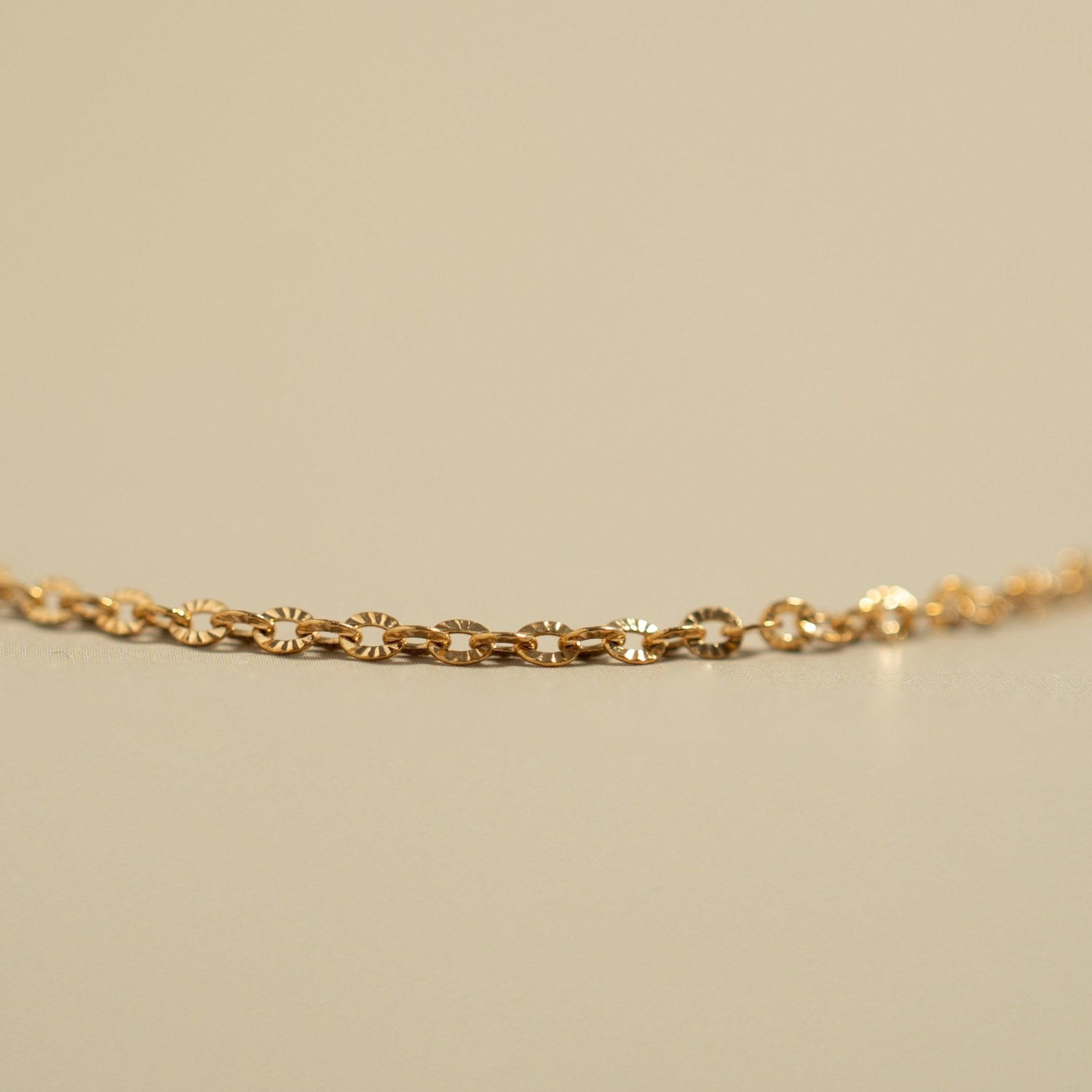 Gold Oval Link Necklace – 18K Gold Crimped Oval Chain Stainless Steel - Chain | Sunflower Soul Boutique
