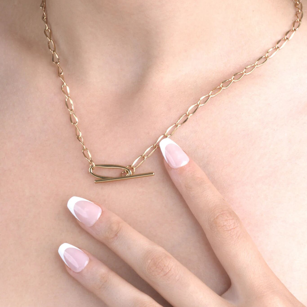 18K Gold PVD Stainless Steel Oval Link Toggle Chain Necklace- gold model