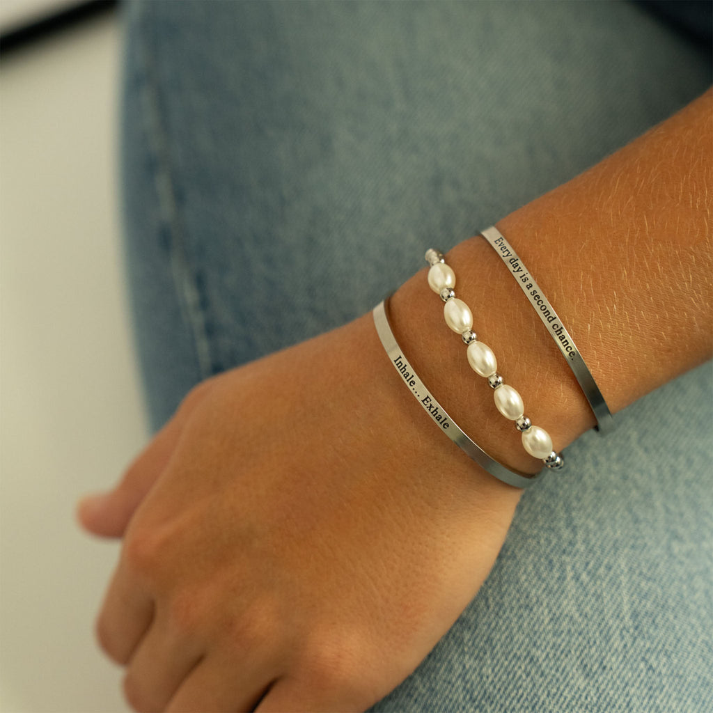 Gold Pearl Bracelet – 8mm Glass Pearl Stretch Band With Polished Gold Beads - Bracelets | Sunflower Soul Boutique
