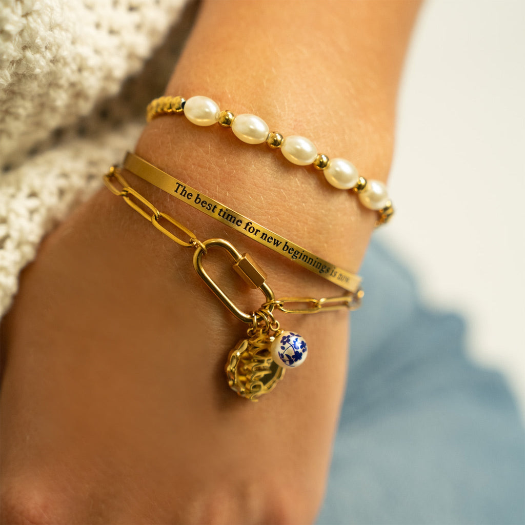 Gold Pearl Bracelet – Stretch Beaded Bracelet With 18K Gold PVD Coating - Bracelets | Sunflower Soul Boutique