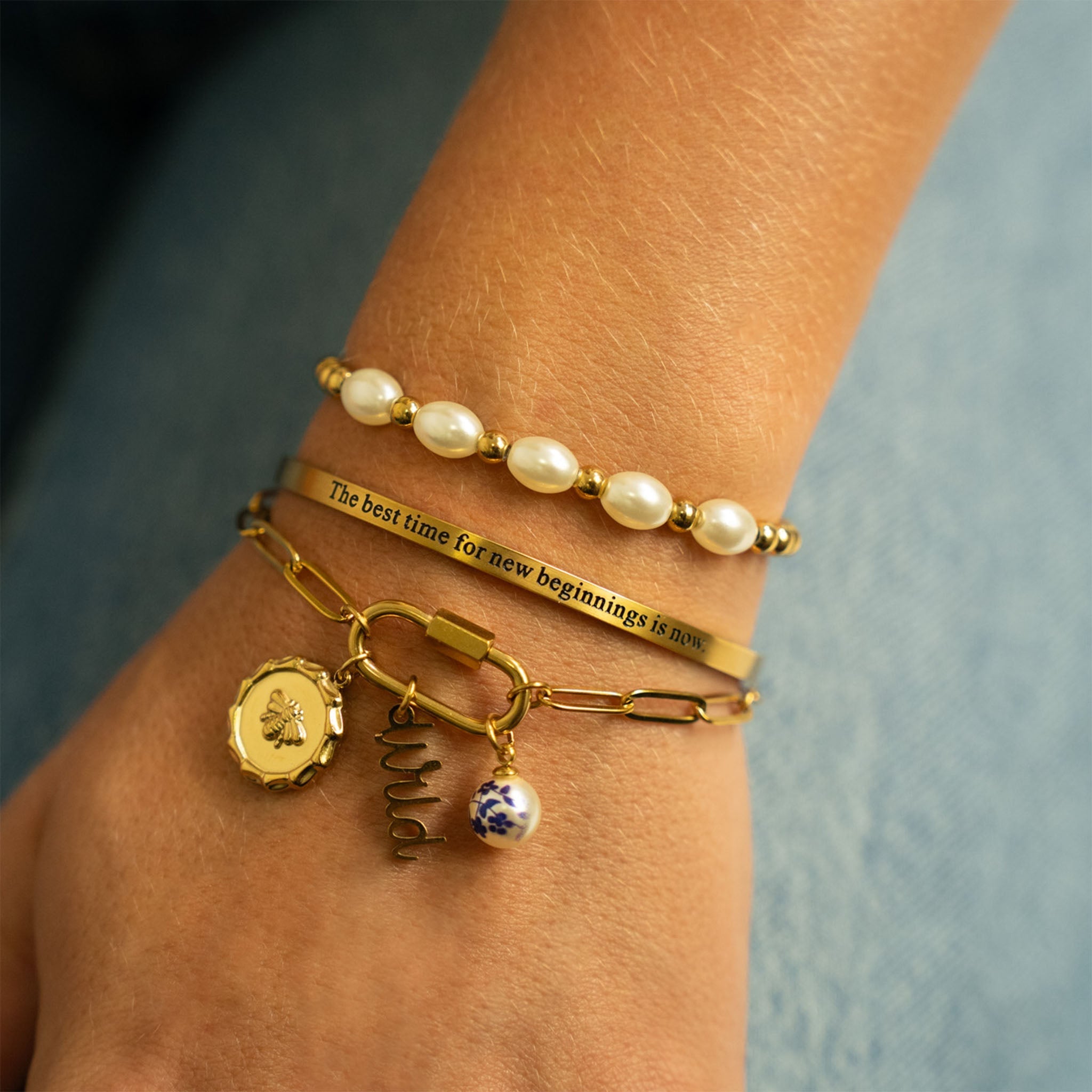 Gold Pearl Bracelet – Stretch Beaded Bracelet With 18K Gold PVD Coating - Bracelets | Sunflower Soul Boutique